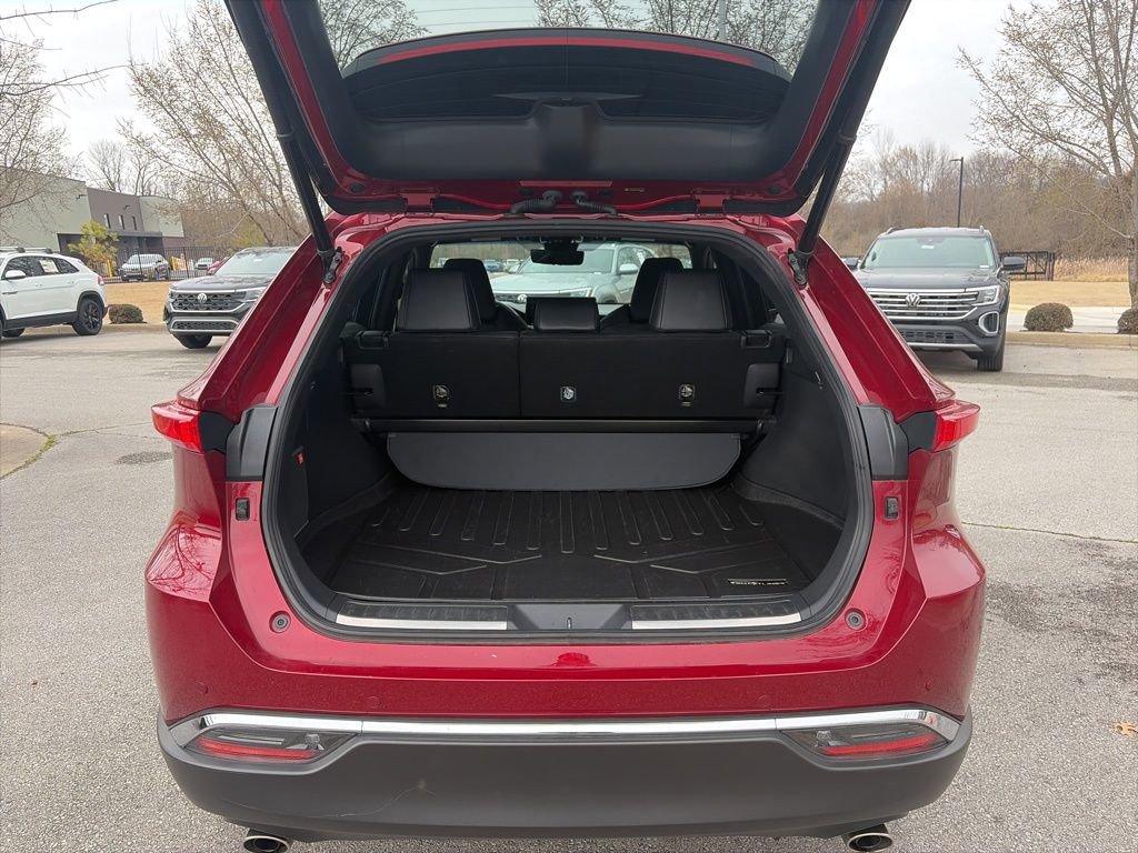 Used 2021 Toyota Venza Limited image 6