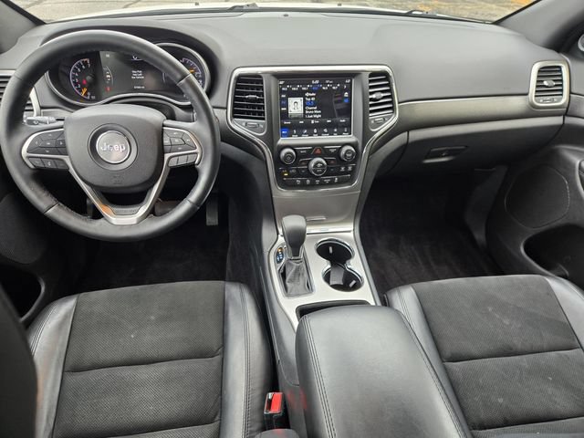 Used 2018 Jeep Grand Cherokee Altitude AWD/4WD image 26