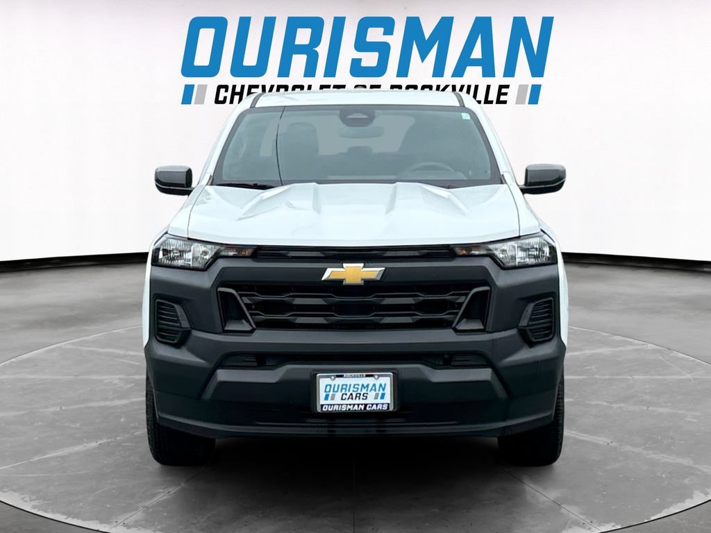 Used 2024 Chevrolet Colorado W/T RWD image 8