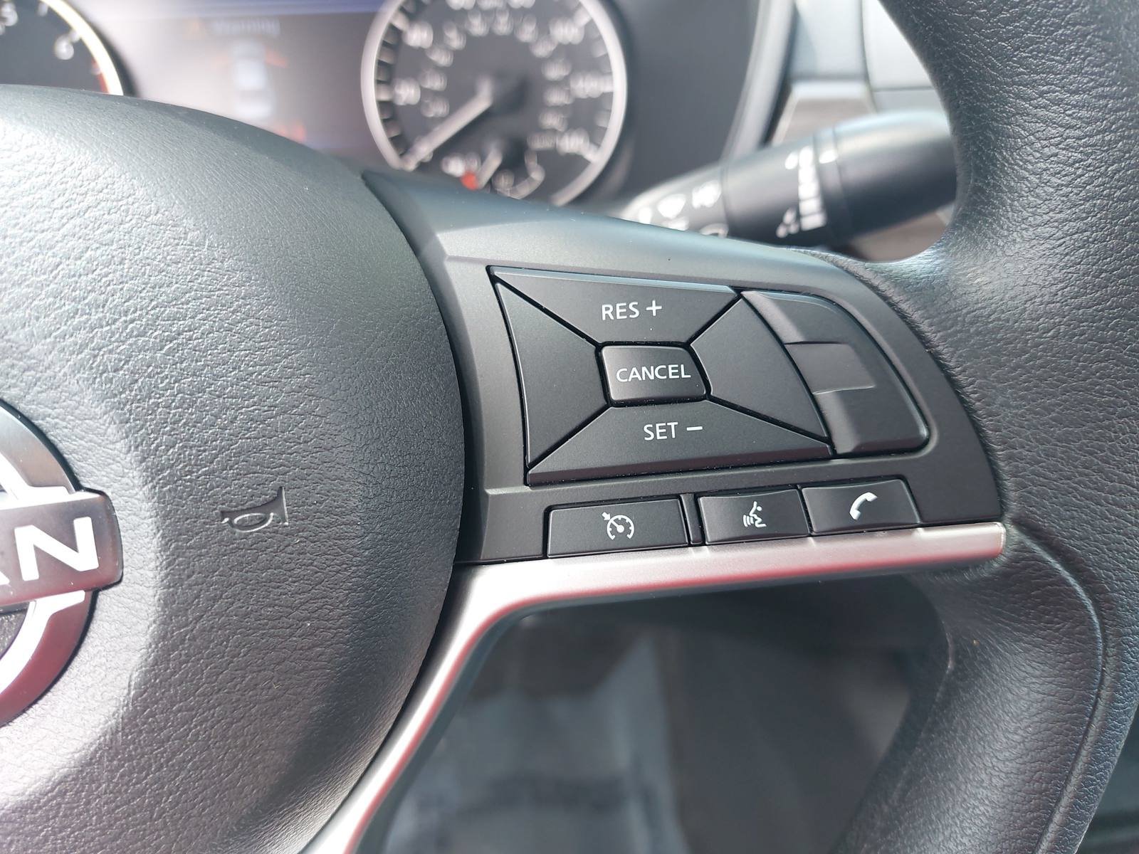 Used 2025 Nissan Altima 2.5 SV FWD image 18