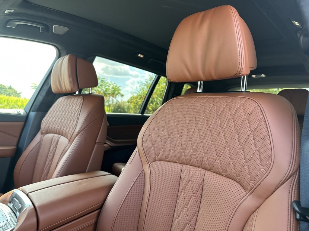New 2026 BMW ALPINA XB7 image 19