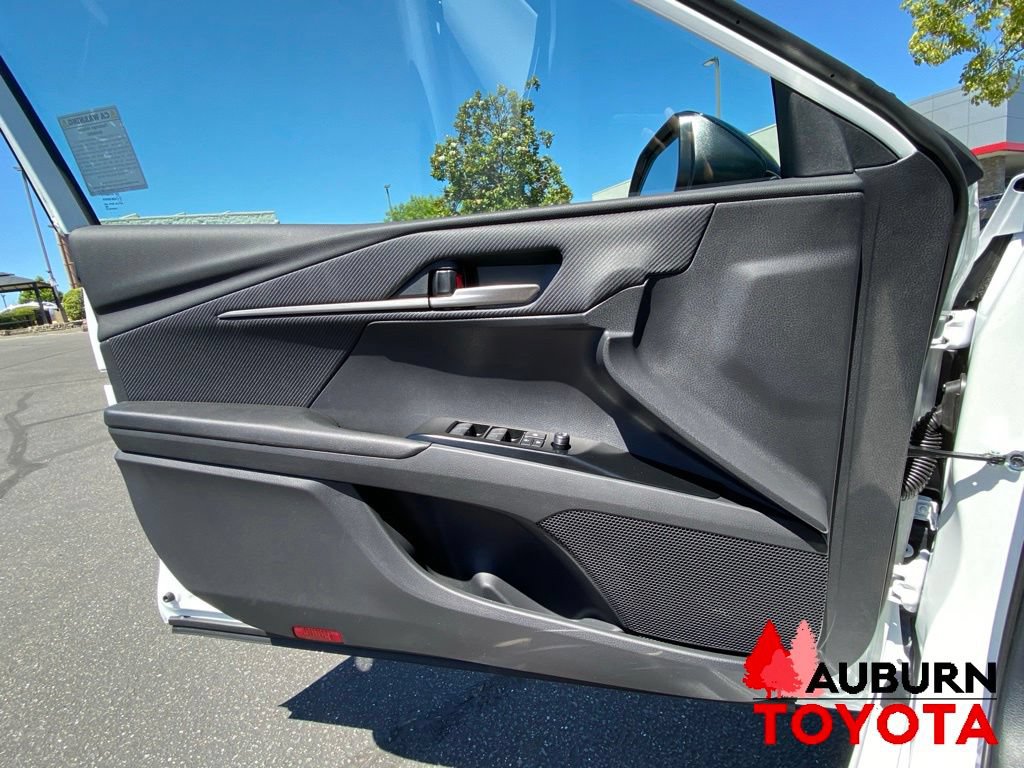 New 2026 Toyota Camry Hybrid AWD/4WD image 28
