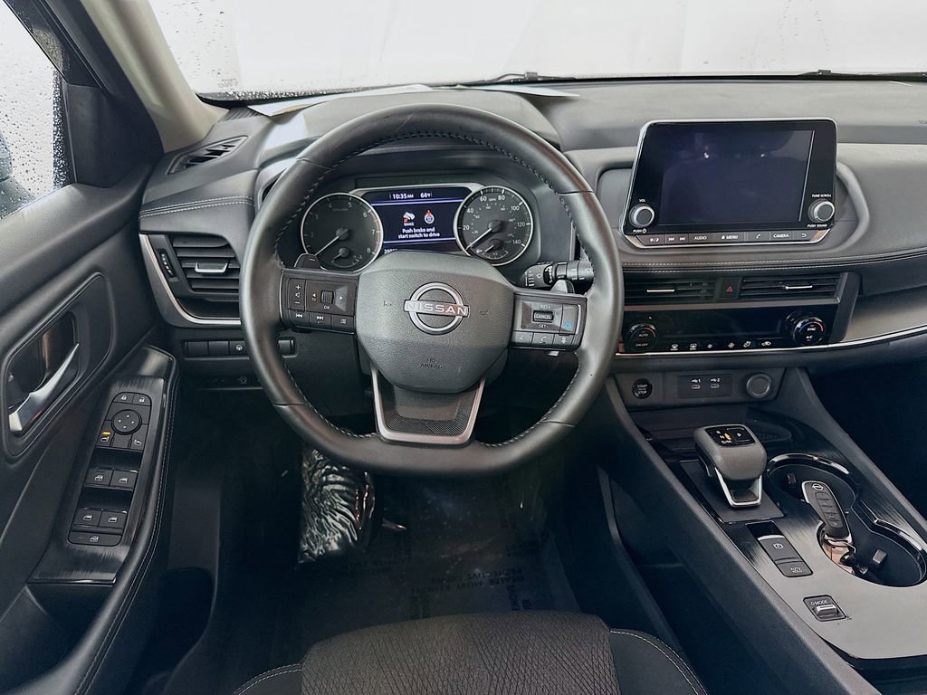 Used 2025 Nissan Rogue SV image 27