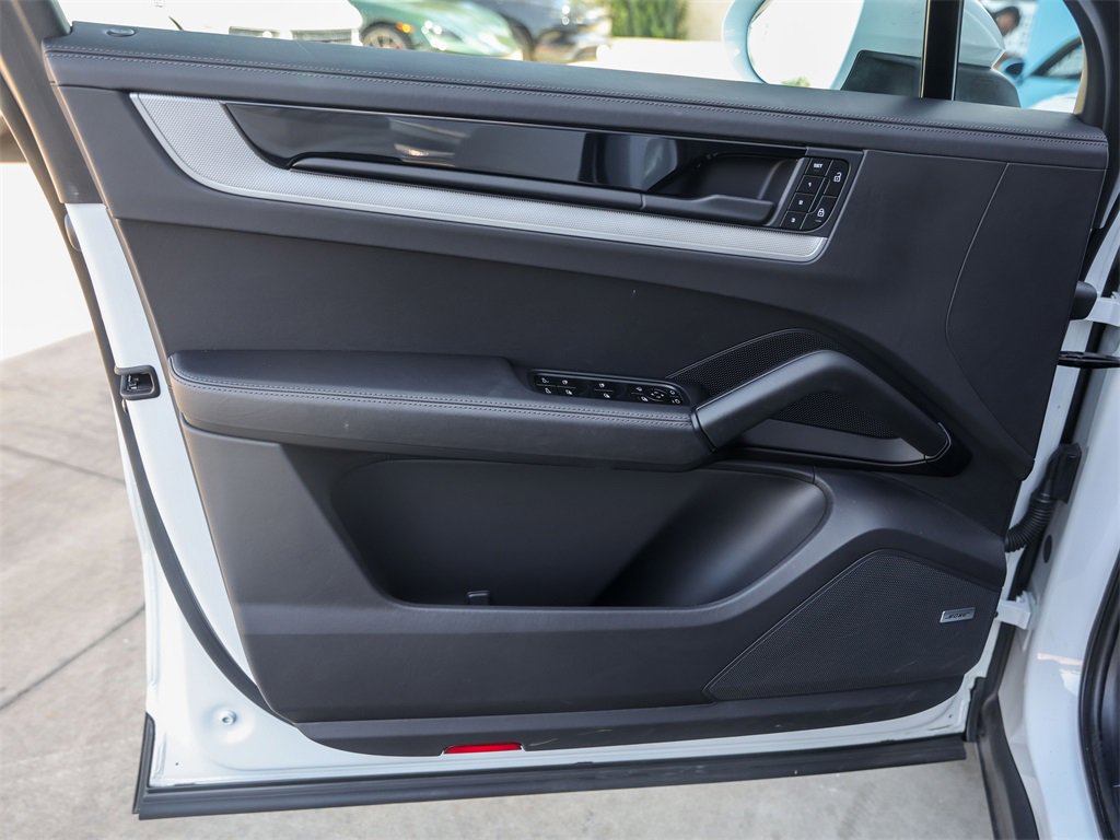 Certified 2024 Porsche Cayenne S image 31