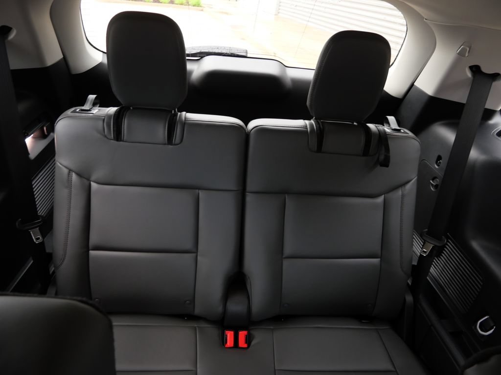 New 2026 Ford Explorer Active w/ Active Comfort Package AWD/4WD image 16
