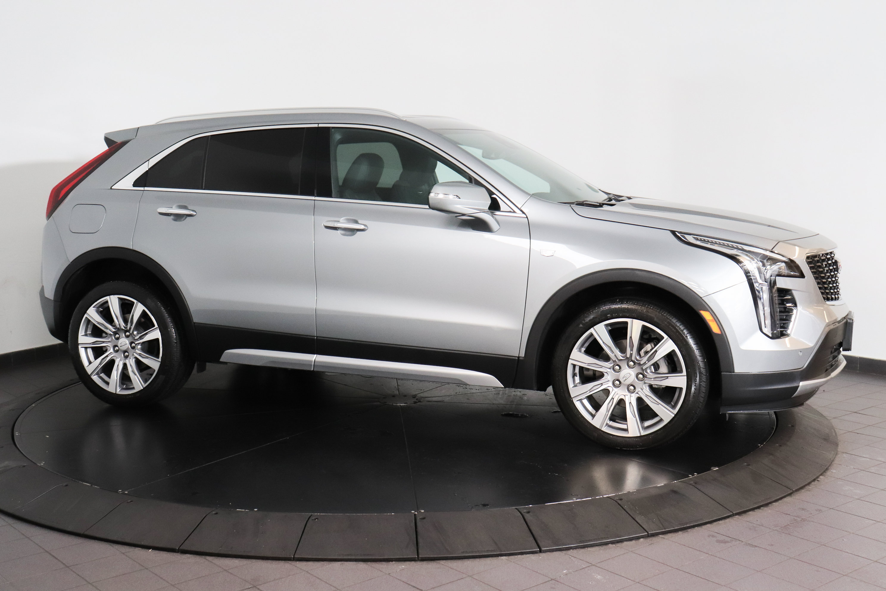 Used 2023 Cadillac XT4 Premium Luxury AWD/4WD image 8