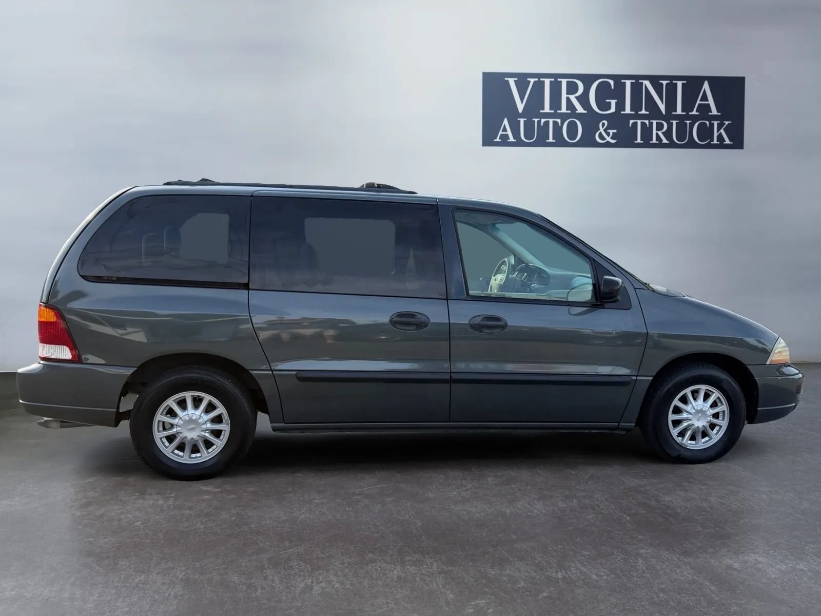 Used 2003 Ford Windstar LX FWD image 6