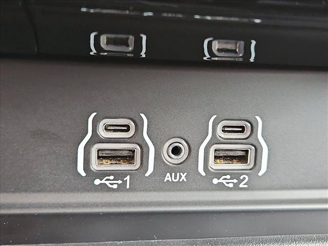 Used 2025 RAM 3500 Laramie AWD/4WD image 18