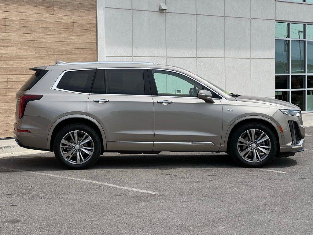 Used 2022 Cadillac XT6 Premium Luxury w/ Platinum Package image 10
