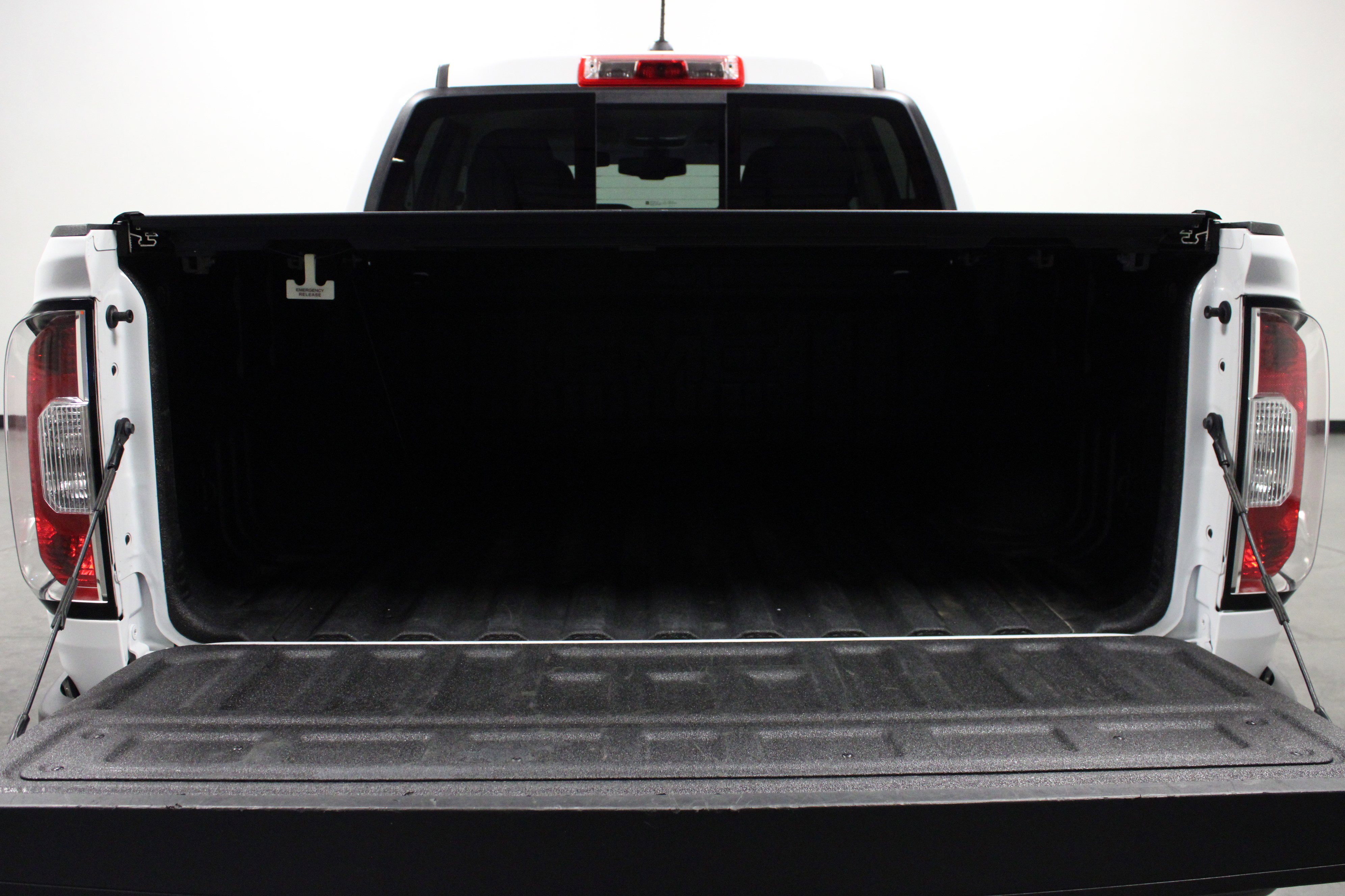 Used 2022 GMC Canyon Elevation w/ Elevation Premium Package image 14