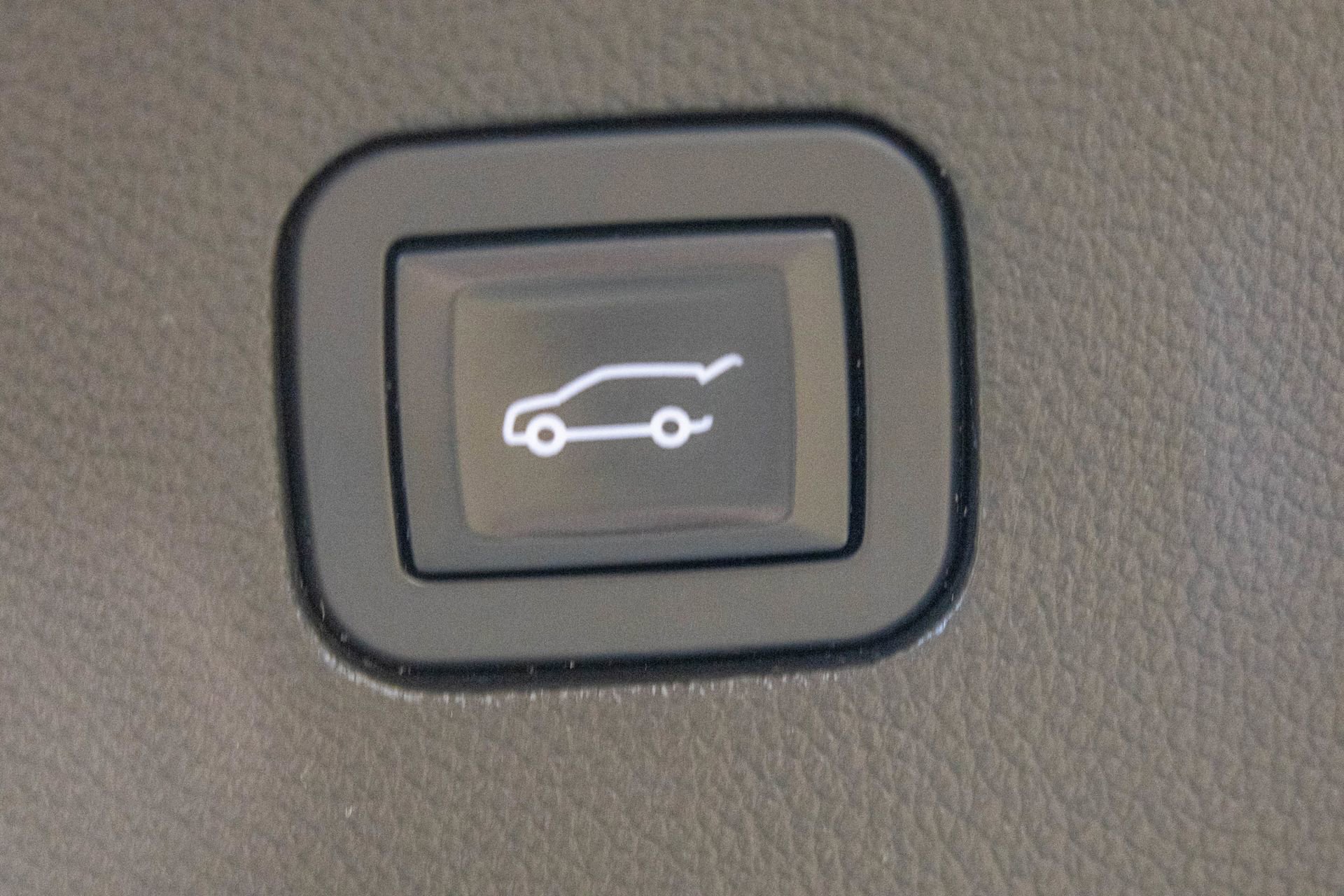 Used 2018 Buick Enclave Avenir w/ Avenir Technology Package image 48