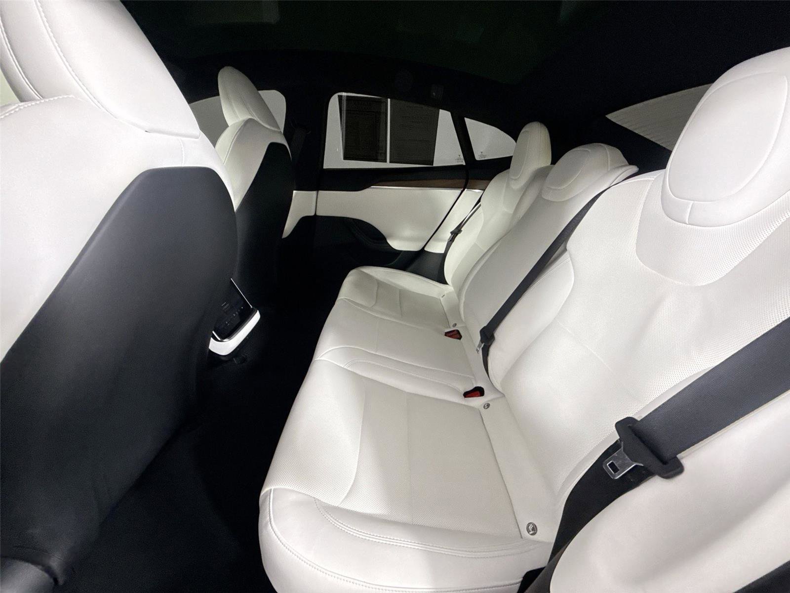 Used 2022 Tesla Model S image 27