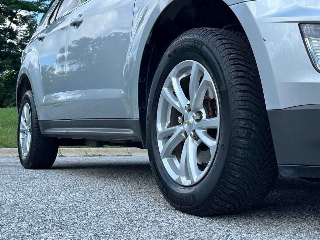 Used 2017 Chevrolet Equinox LT w/ Convenience Package FWD image 9