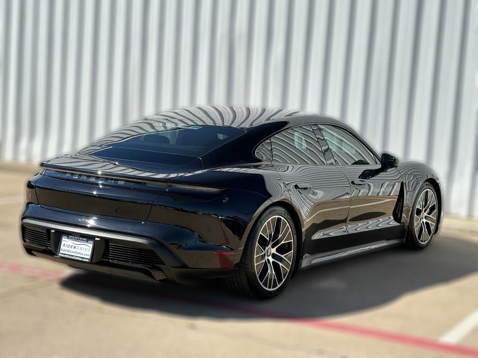 Used 2020 Porsche Taycan Turbo image 7