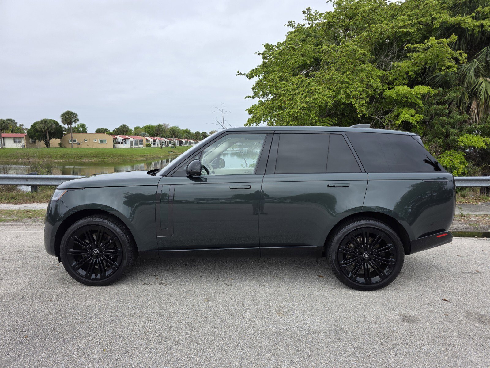 Certified 2023 Land Rover Range Rover SE image 7