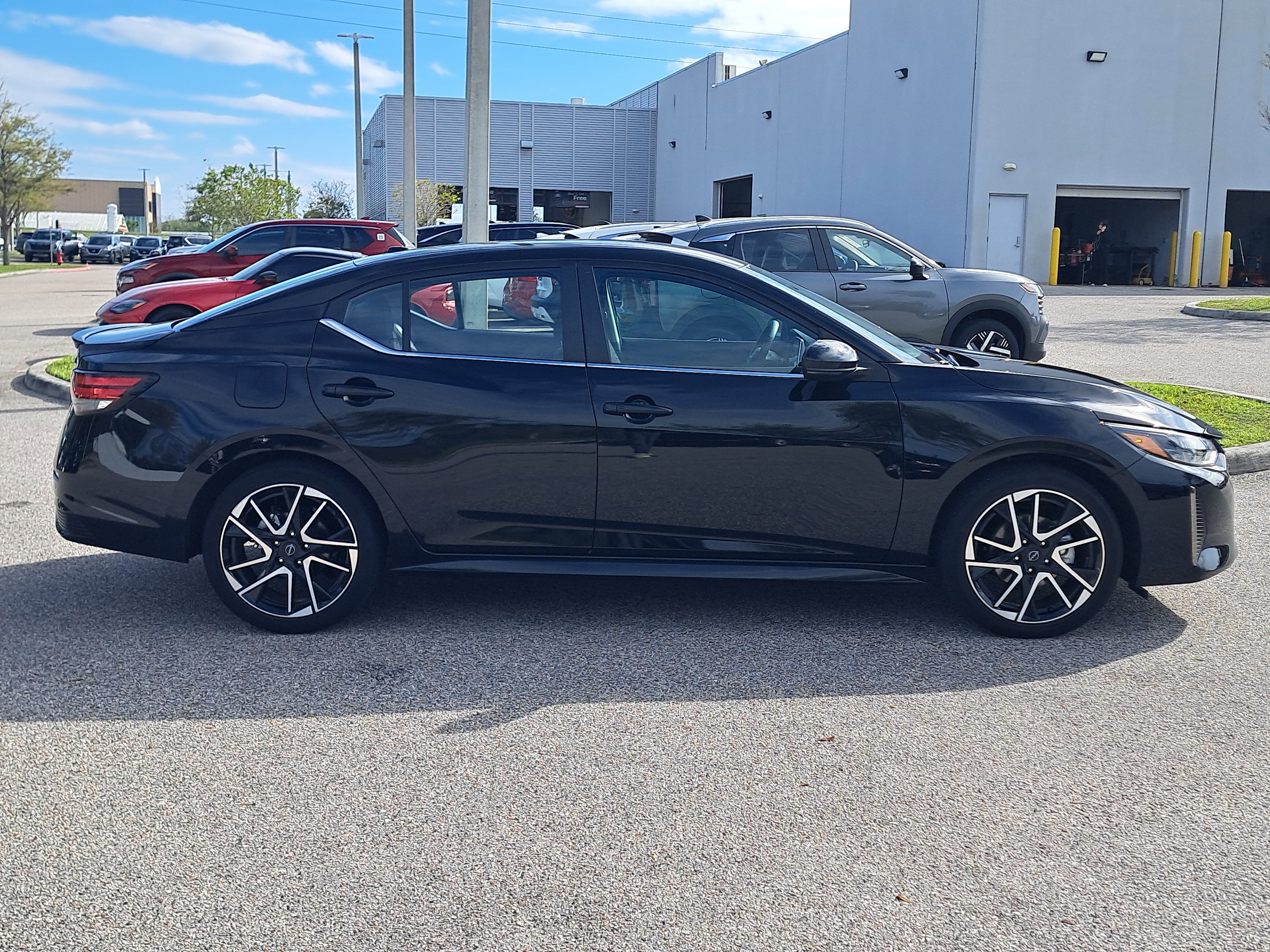 Certified 2025 Nissan Sentra SR image 4