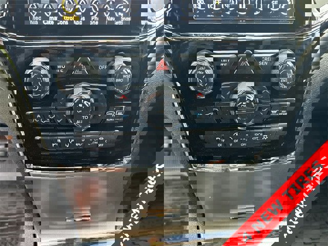 Certified 2021 Jeep Grand Cherokee Laredo X image 21