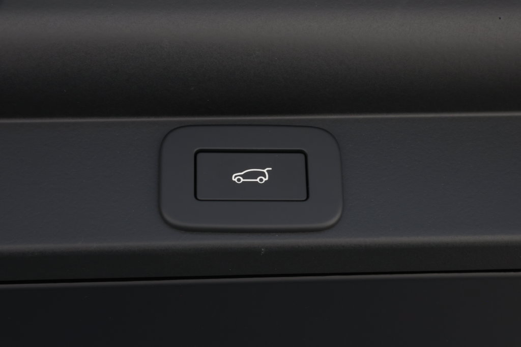 New 2026 Land Rover Range Rover SE AWD/4WD image 30