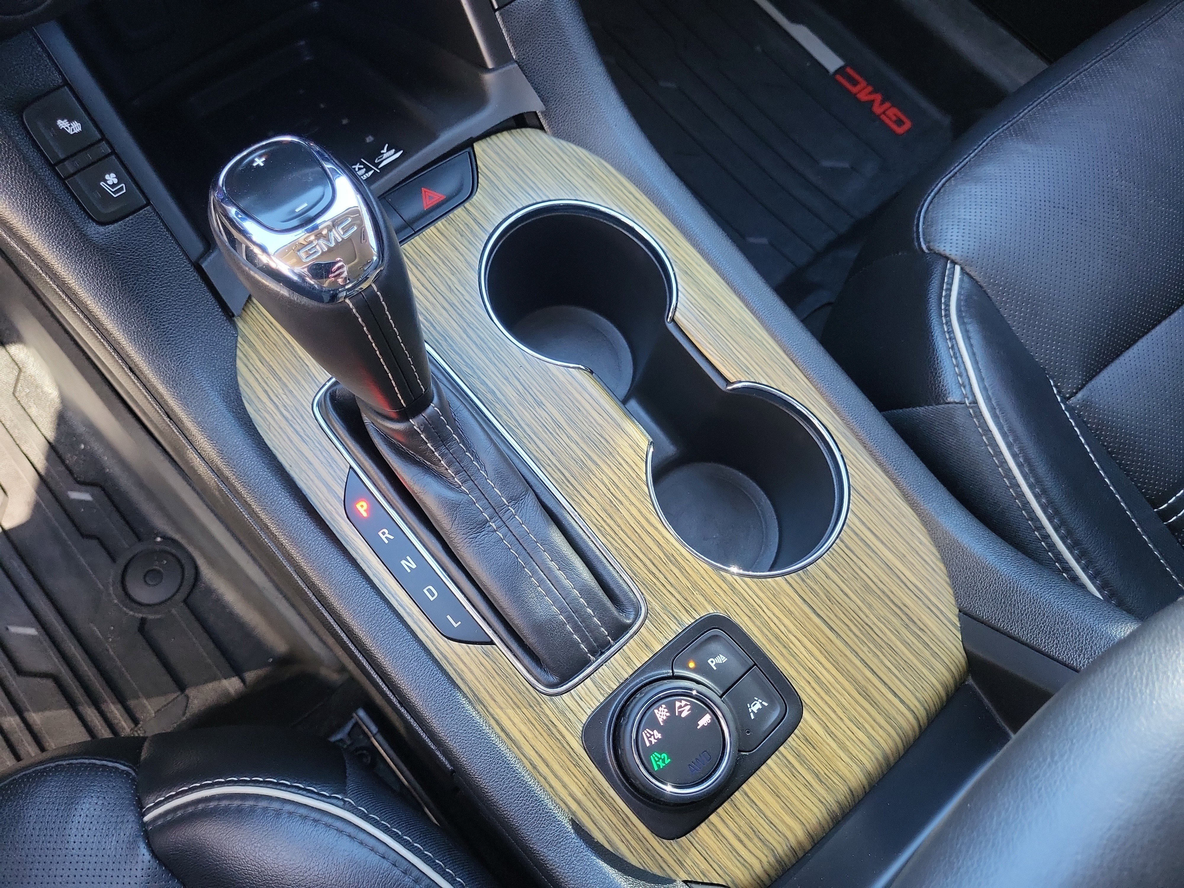 Certified 2017 GMC Acadia Denali w/ Technology Package image 19