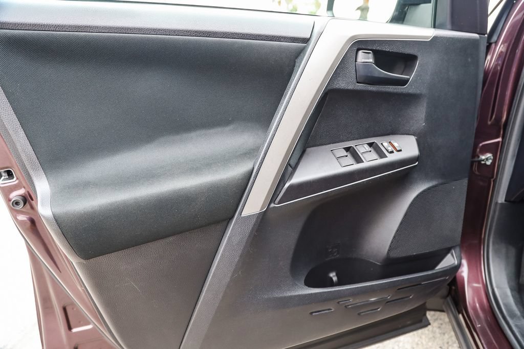 Used 2017 Toyota RAV4 LE w/ Carpet Mat Package FWD image 20
