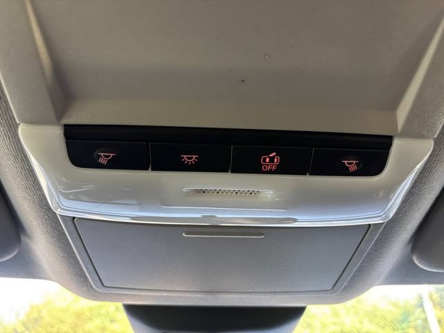 Used 2023 Nissan Sentra SR w/ Midnight Edition Package FWD image 36