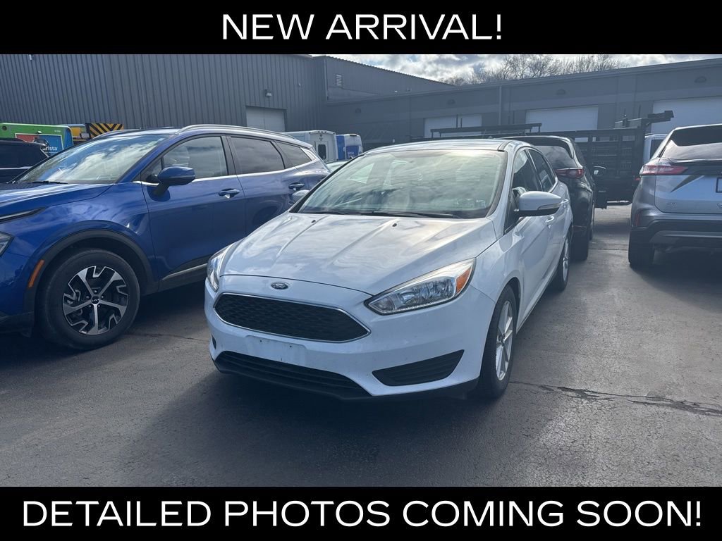 Used 2017 Ford Focus SE image 1