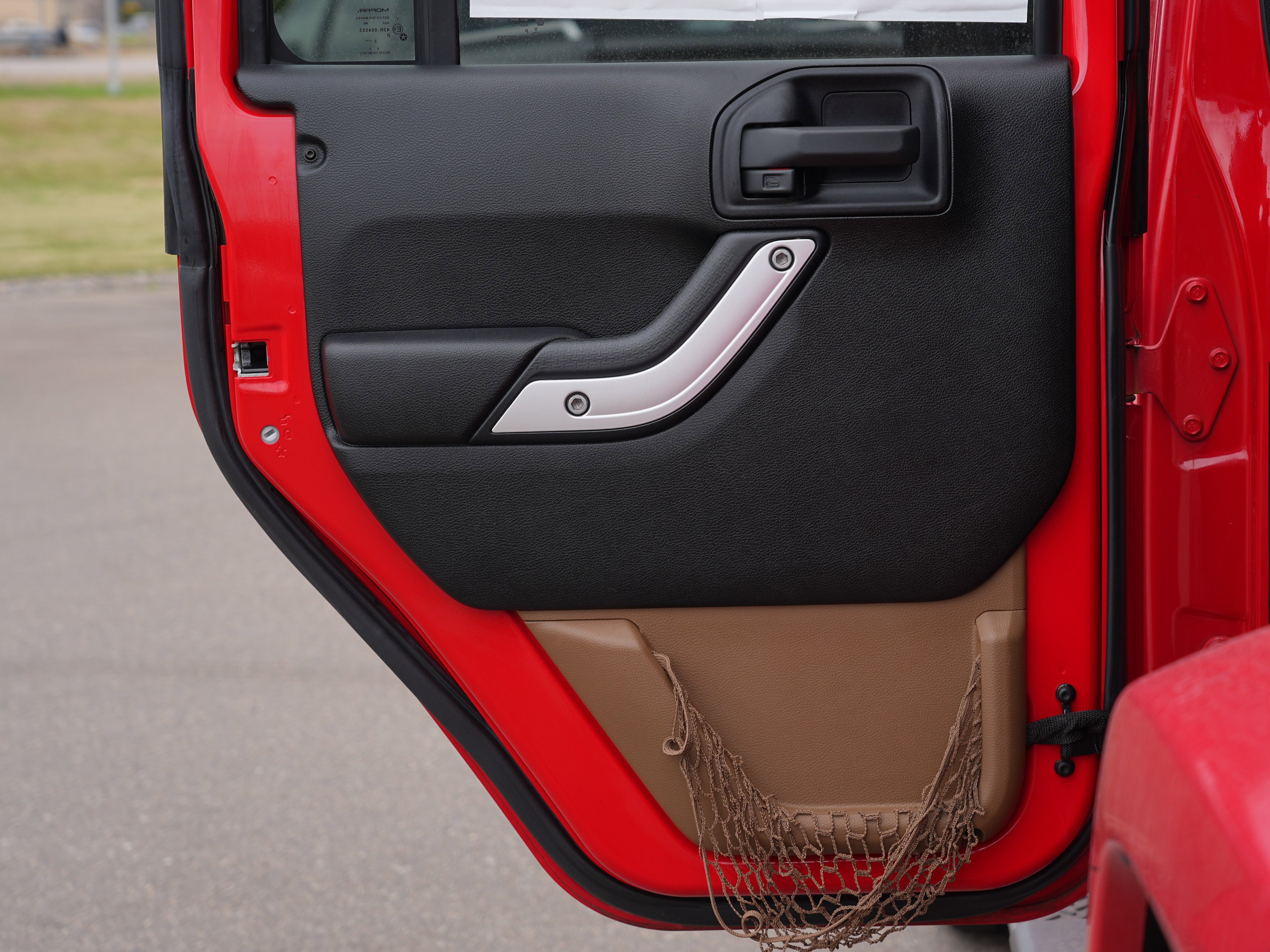 Used 2016 Jeep Wrangler Unlimited Sahara w/ Connectivity Group image 20