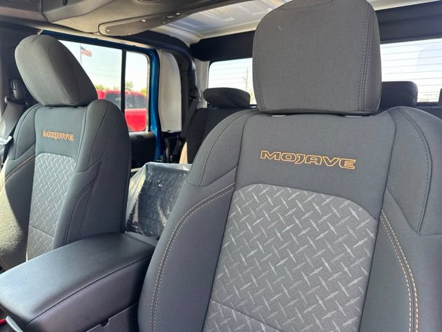 New 2026 Jeep Gladiator Mojave w/ Technology Group AWD/4WD image 10