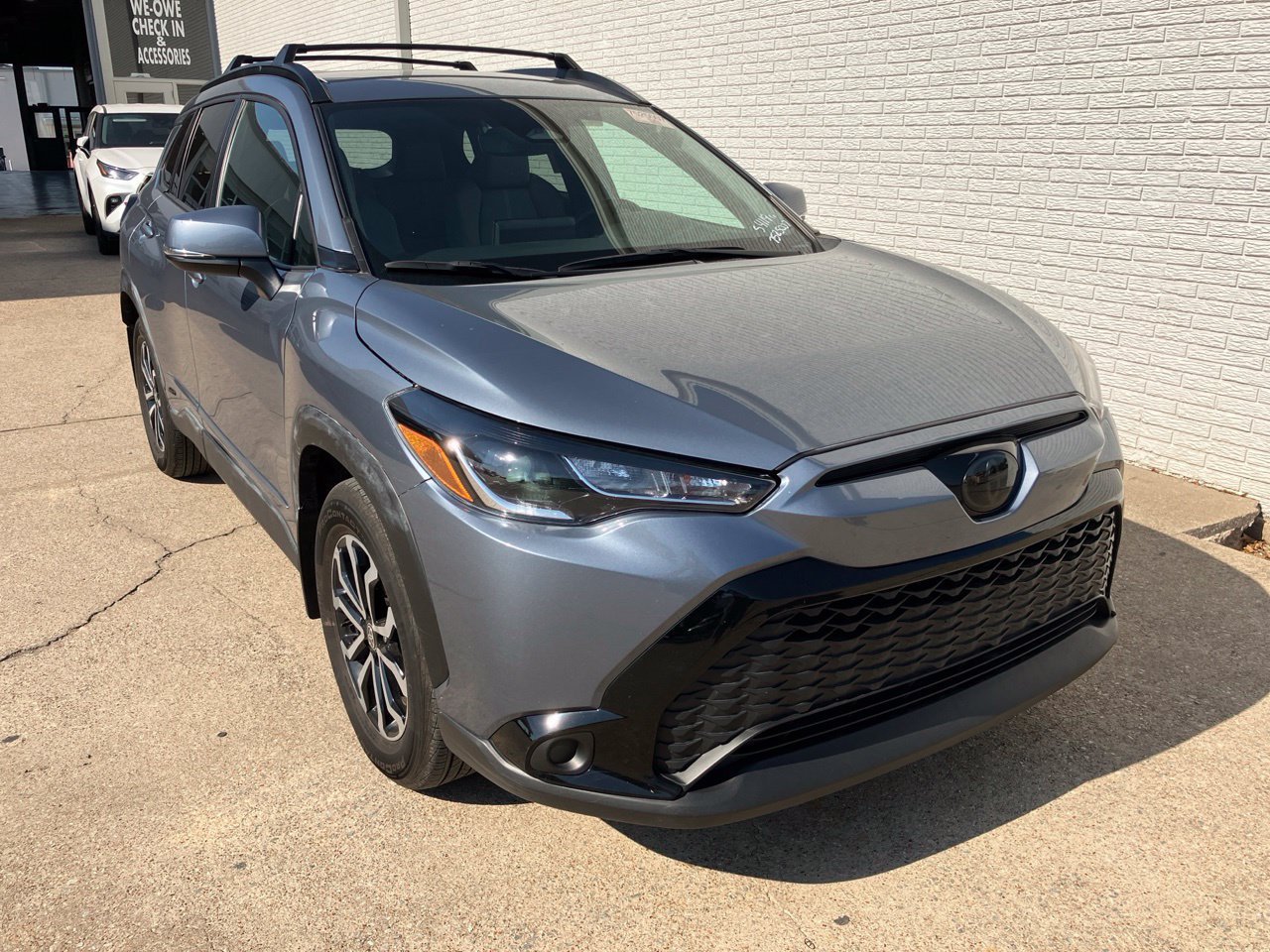 Used 2024 Toyota Corolla Cross AWD Hybrid image 1