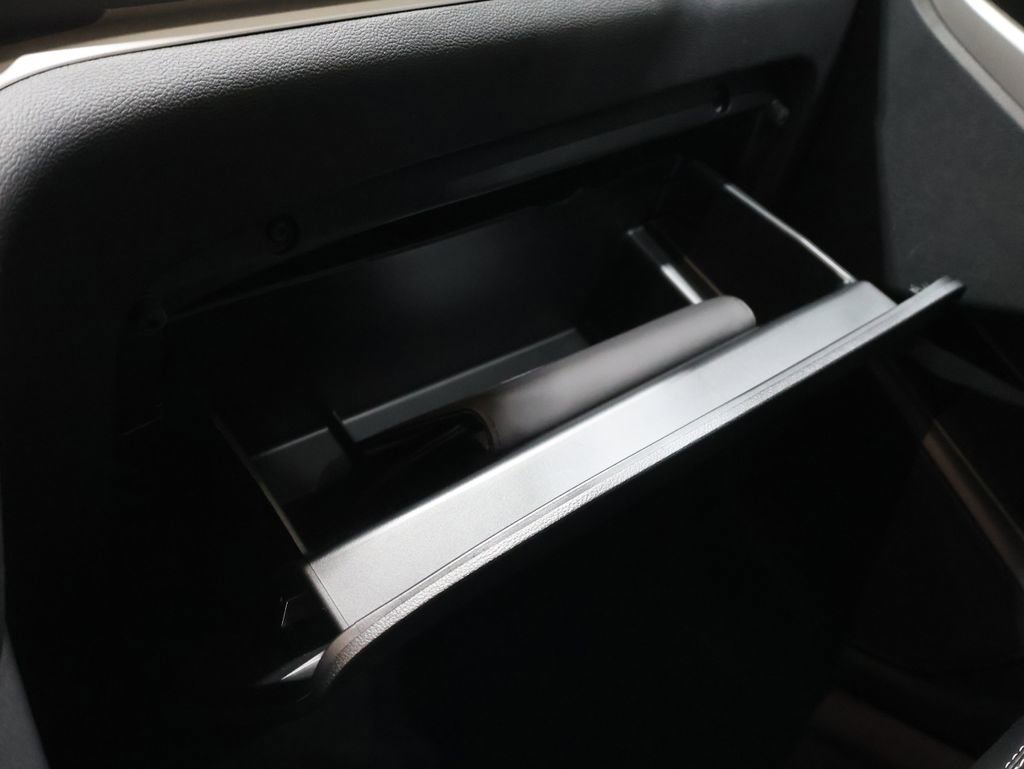 Used 2024 Ford Explorer XLT w/ Equipment Group 202A image 30