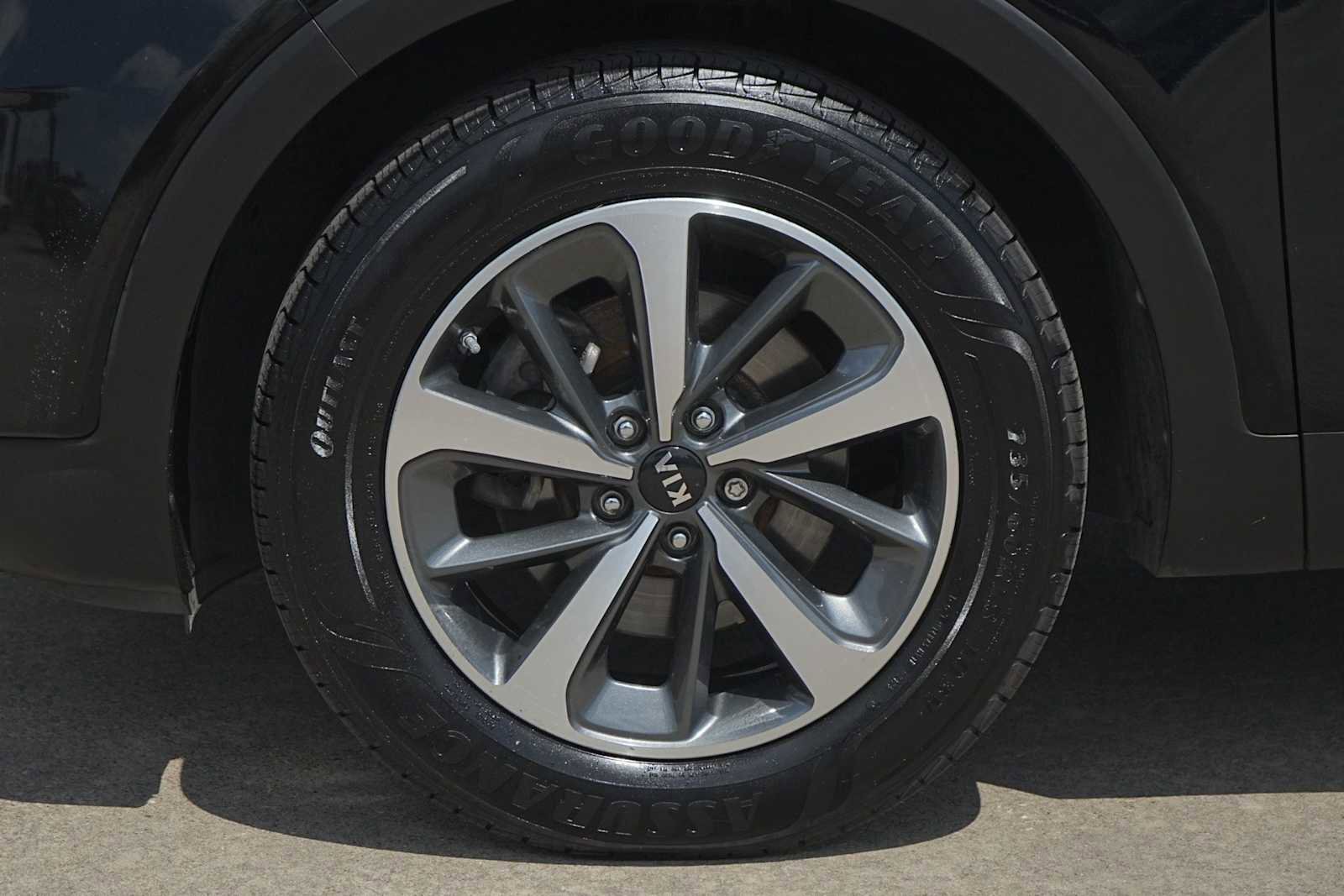 Used 2019 Kia Sorento EX image 7