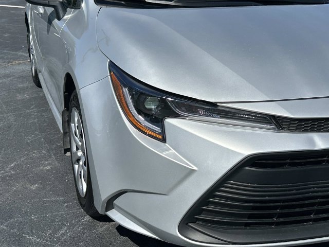 Used 2026 Toyota Corolla LE FWD image 10