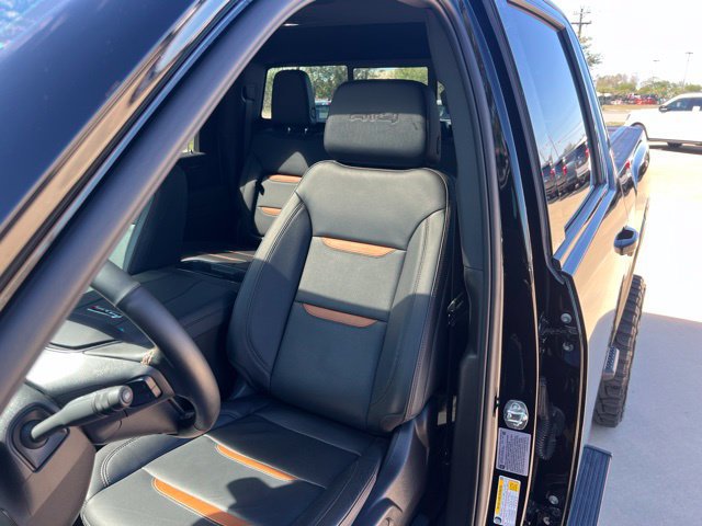 Used 2025 GMC Sierra 2500 AT4 w/ AT4 Premium Plus Package AWD/4WD image 15