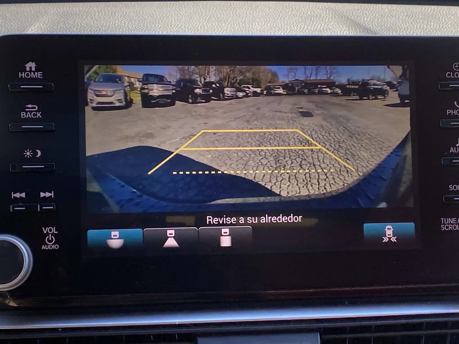 Used 2018 Honda Accord EX image 22