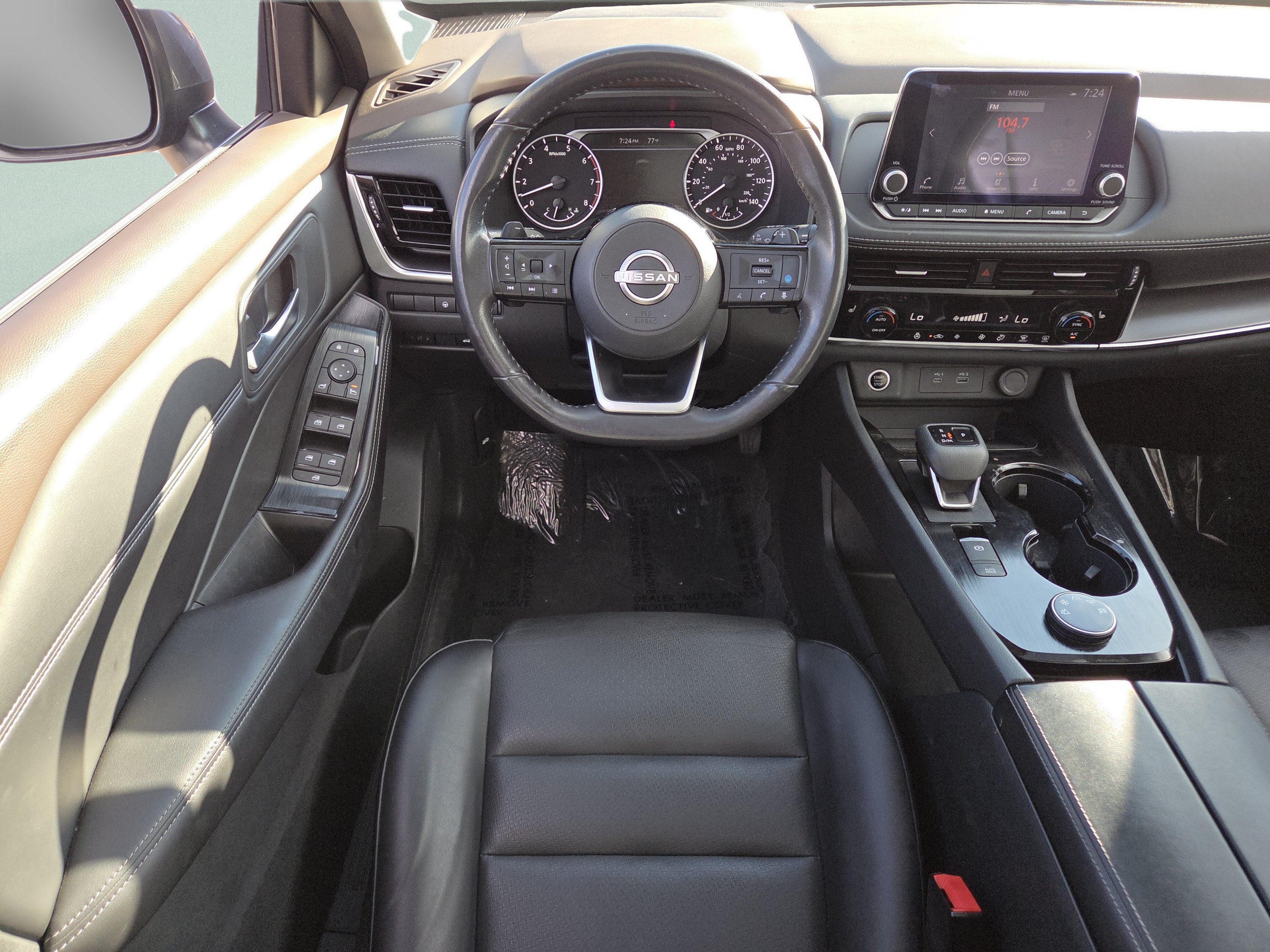 Used 2023 Nissan Rogue SV w/ SV Premium Package AWD/4WD image 4