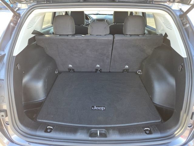 Used 2018 Jeep Compass Sport image 21