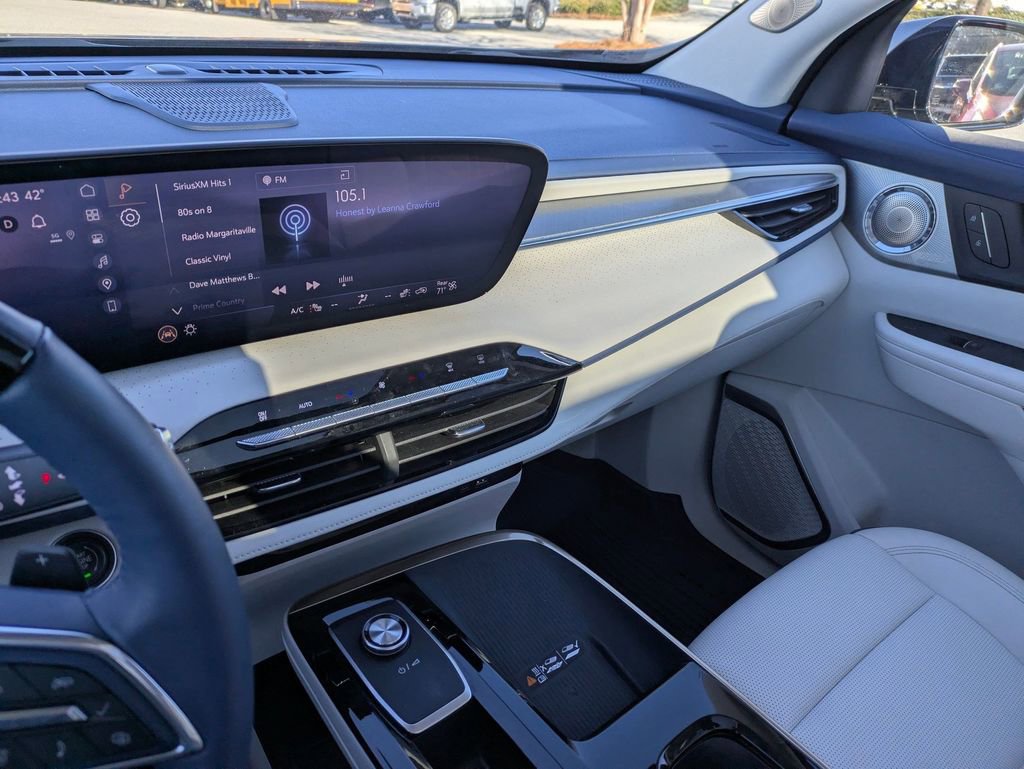 Used 2025 Buick Enclave Avenir w/ Super Cruise Package image 21