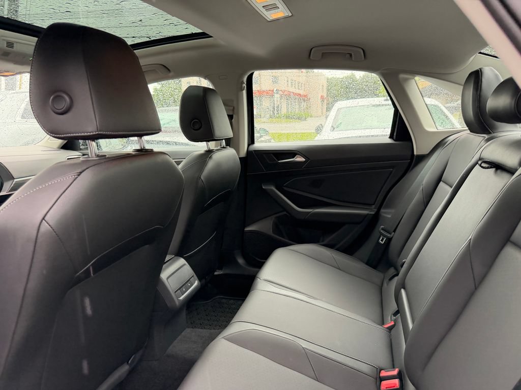 Used 2020 Volkswagen Jetta SEL FWD image 26