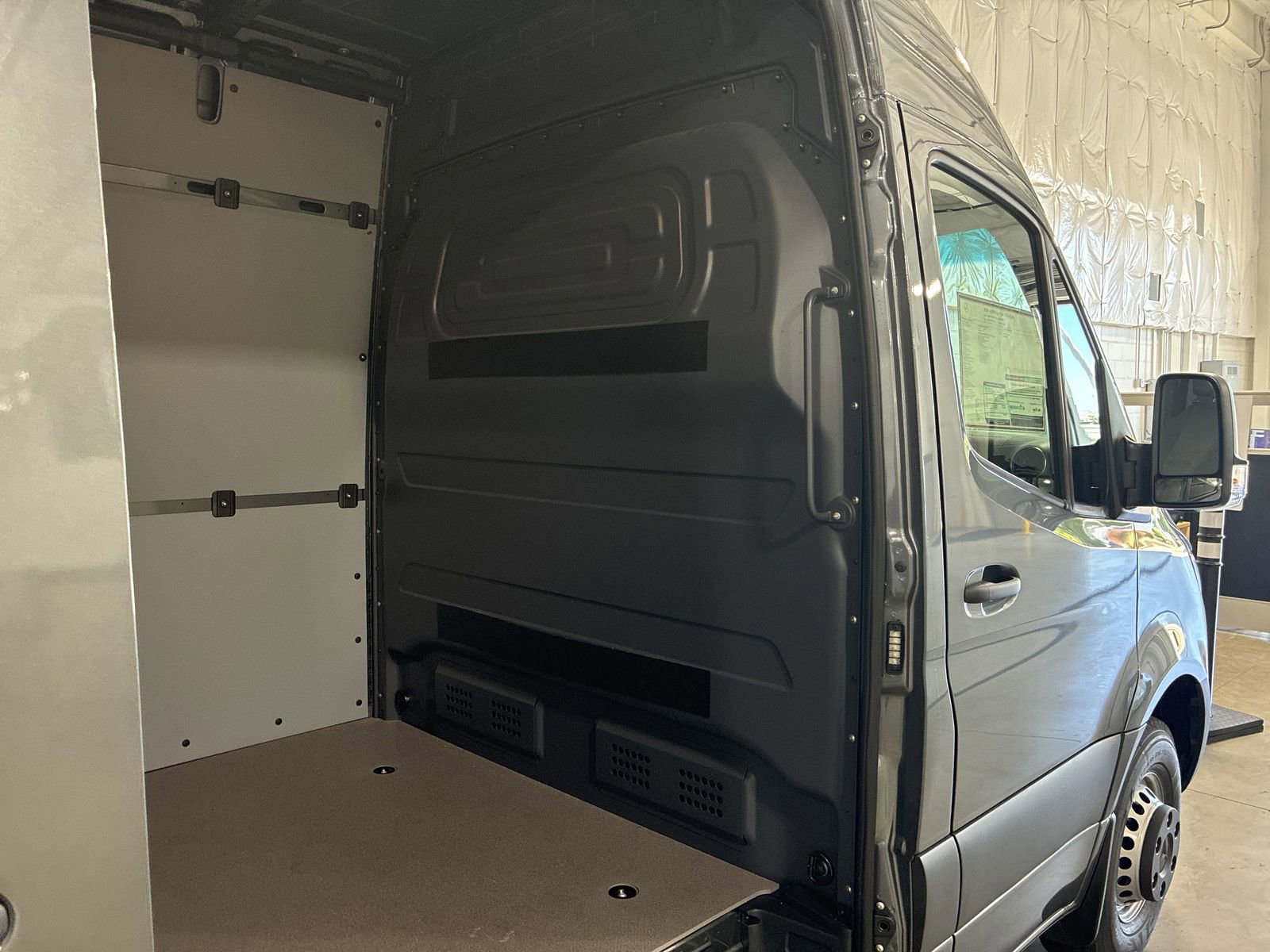 New 2025 Mercedes-Benz Sprinter 4500 image 4