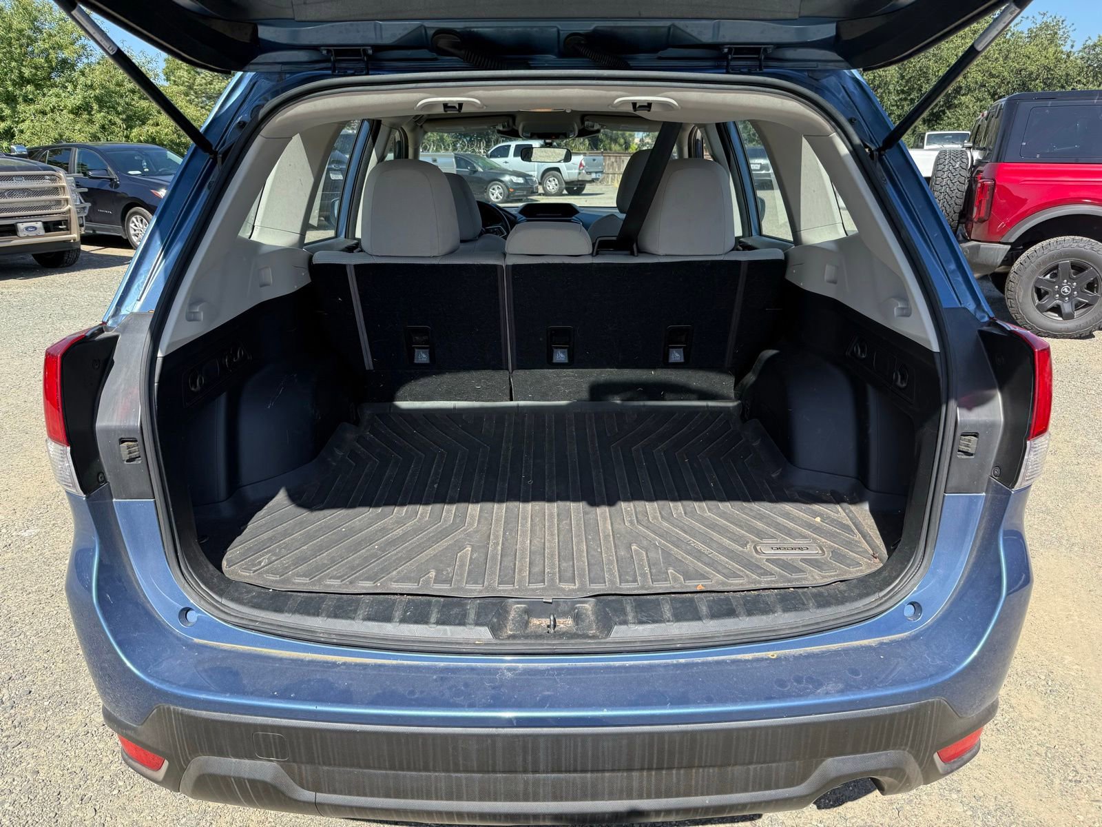 Used 2023 Subaru Forester AWD/4WD image 5