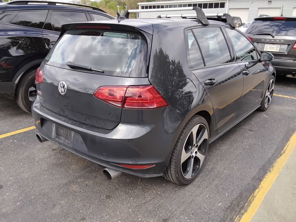 Used 2017 Volkswagen GTI SE FWD image 5