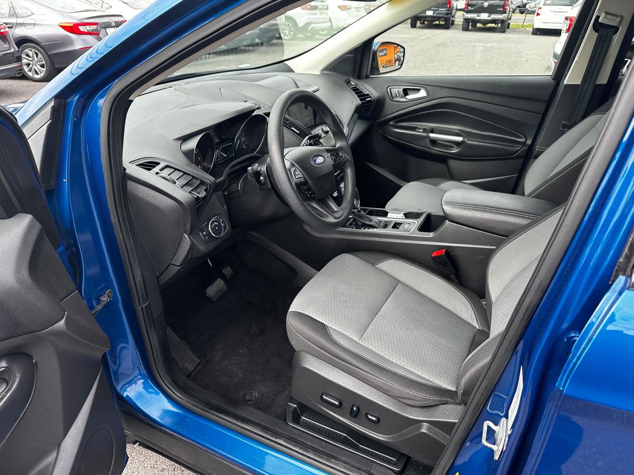 Used 2019 Ford Escape SE FWD image 10