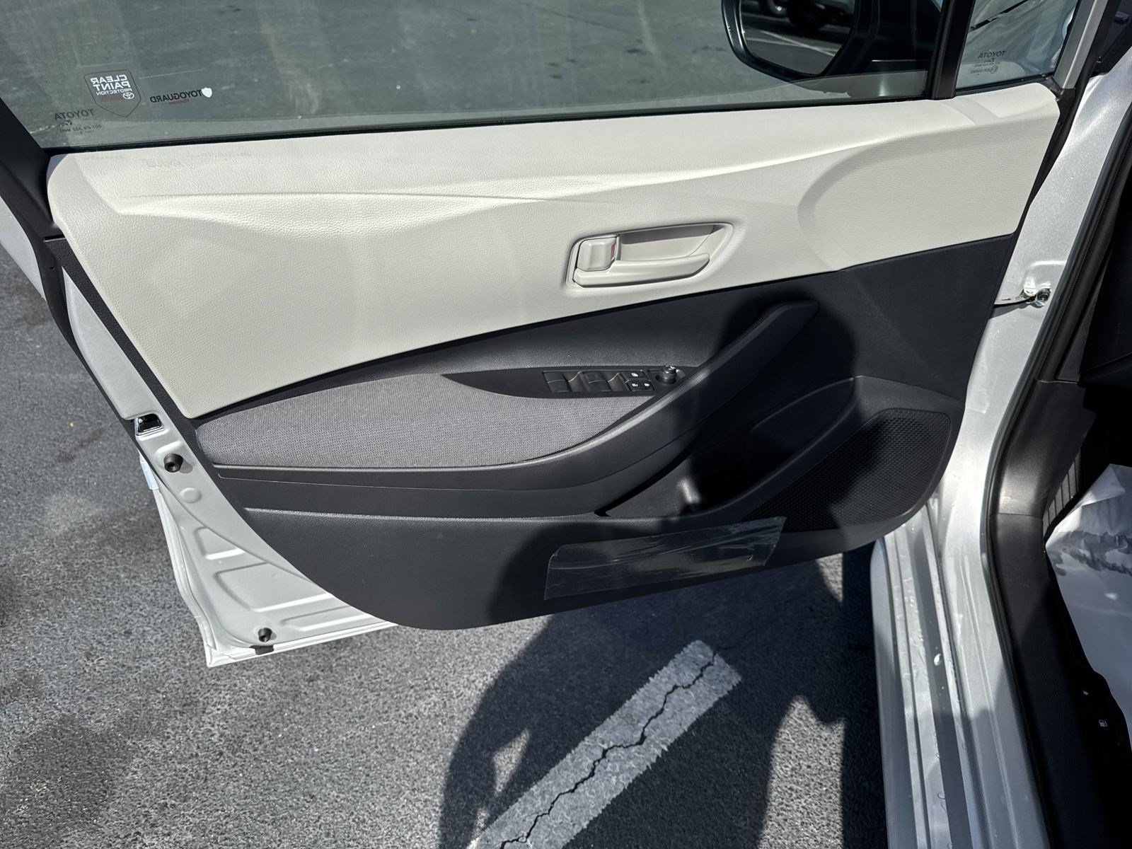 New 2025 Toyota Corolla LE FWD image 22