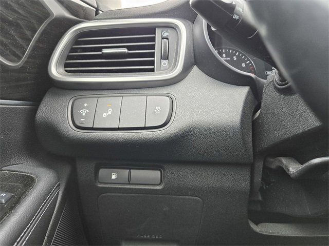 Used 2019 Kia Sorento LX w/ LX Convenience Package image 22