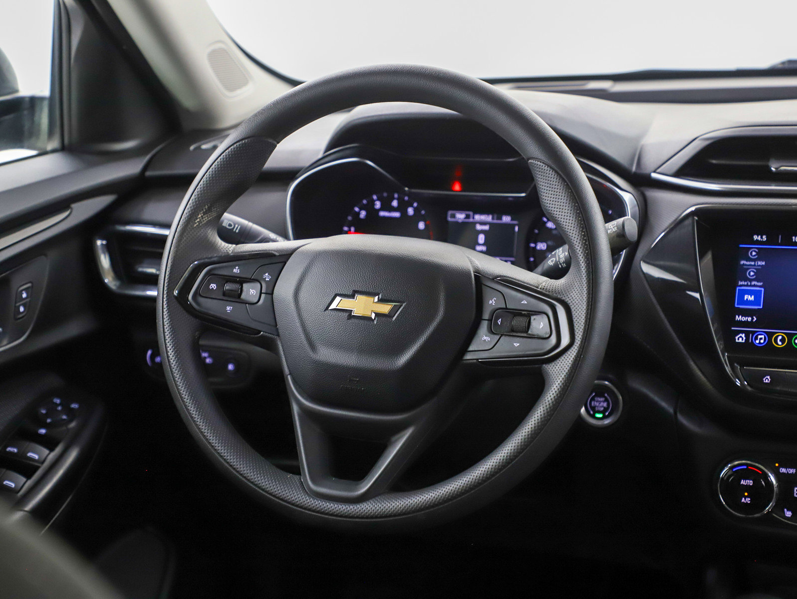 Used 2021 Chevrolet TrailBlazer LT w/ Convenience Package image 14