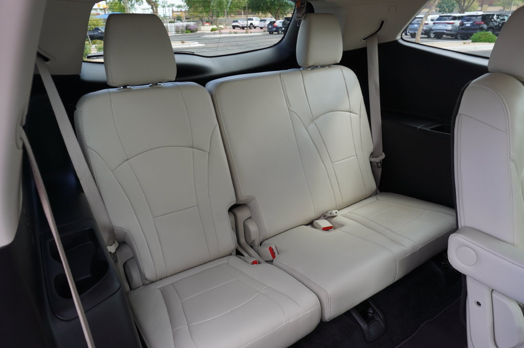 Used 2023 Buick Enclave Essence FWD image 14