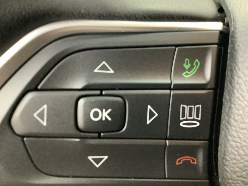 New 2025 Jeep Grand Cherokee L Laredo image 16