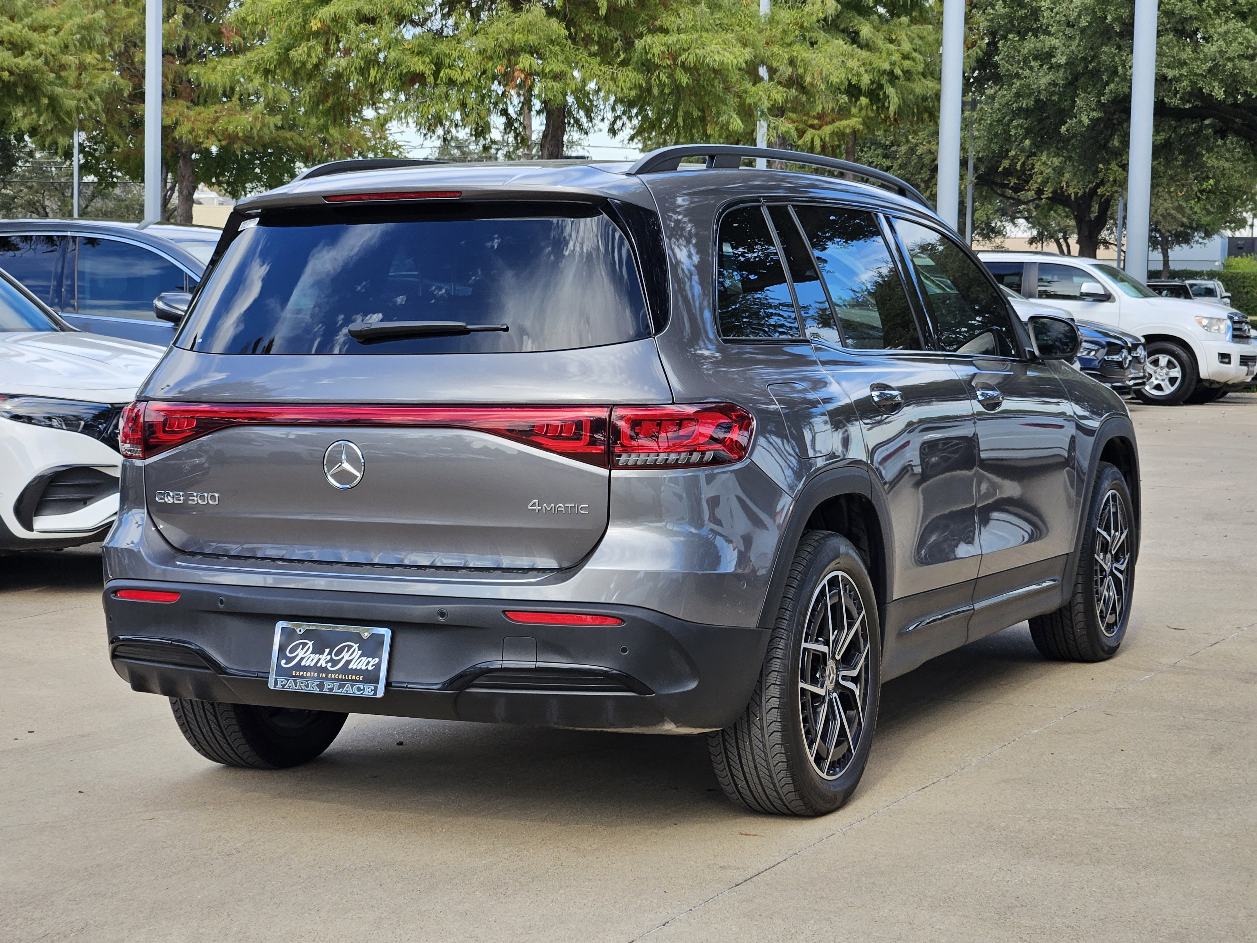 Certified 2023 Mercedes-Benz EQB 300 4MATIC image 8