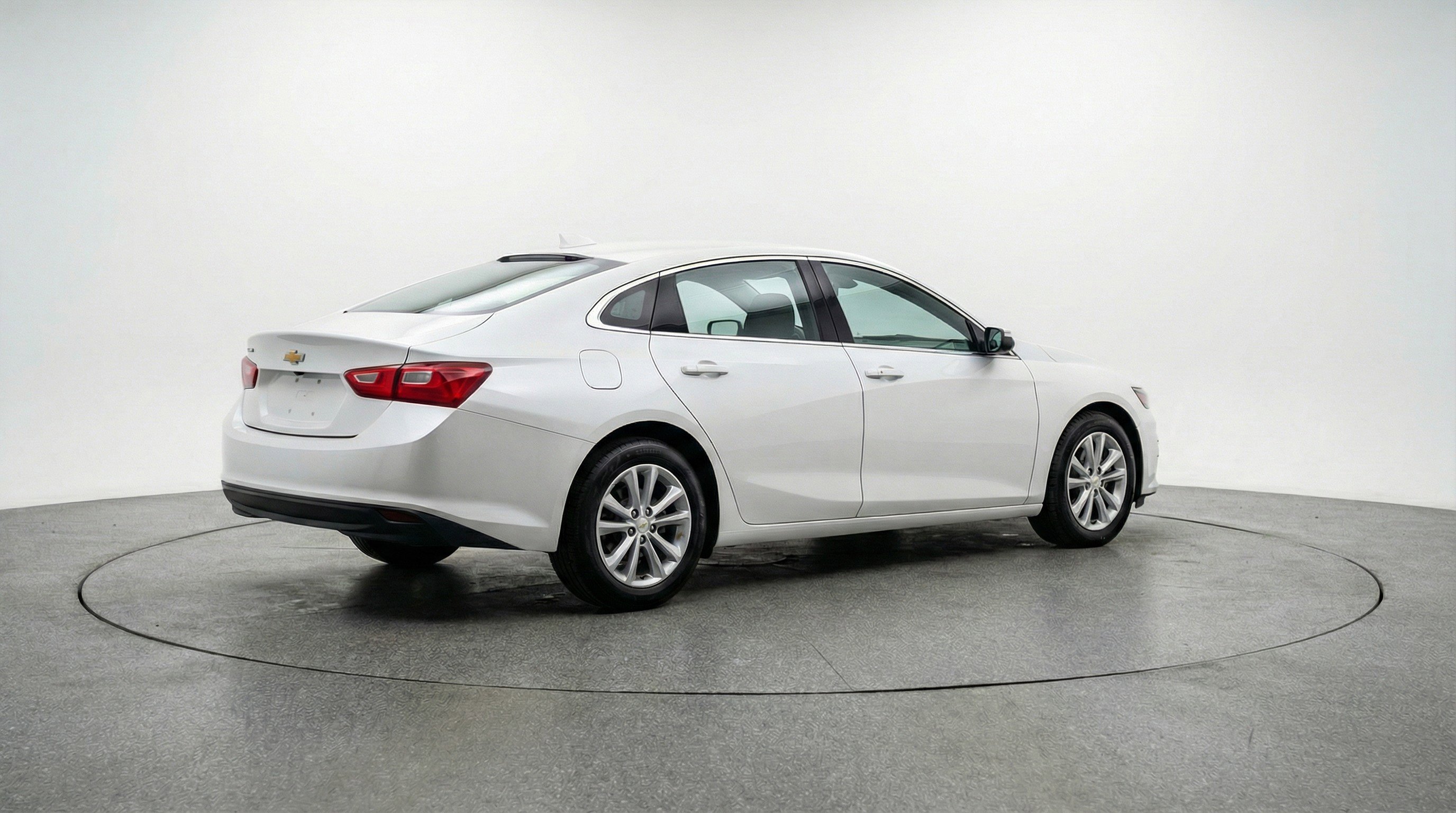 Used 2024 Chevrolet Malibu LT image 9