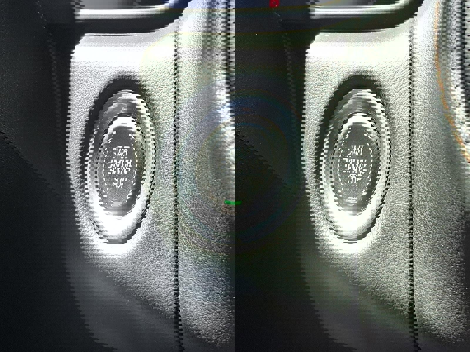 Used 2022 GMC Yukon AT4 w/ Technology Package image 20